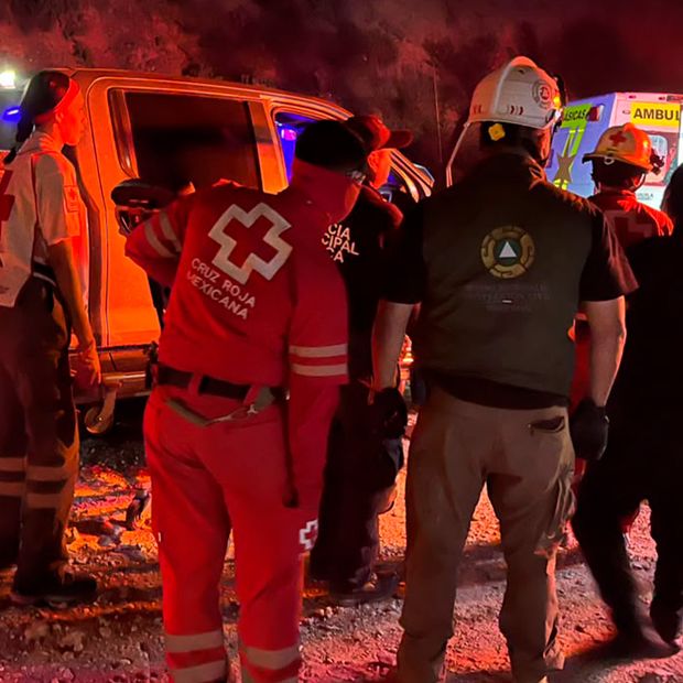 Rescatan a Cinco Rapelistas de Barranco tras Ataque de Abejas en Viesca, Coahuila